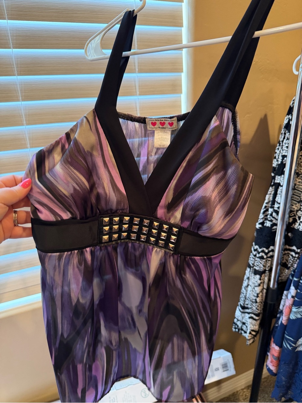 Three Hearts Purple and Black V-Neck Sleeveless Top